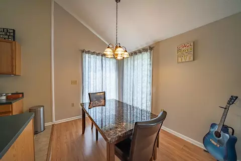 596 Elm St, Broadway, VA 22815 photo 6