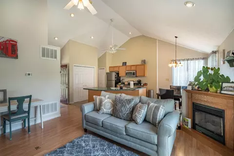 596 Elm St, Broadway, VA 22815 photo 12