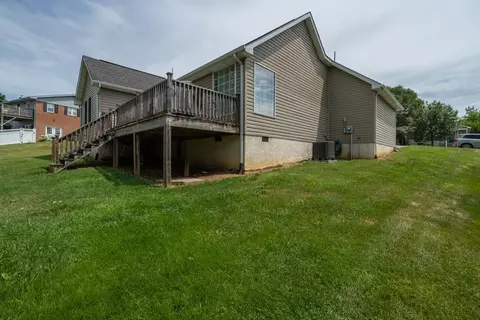 596 Elm St, Broadway, VA 22815 photo 27