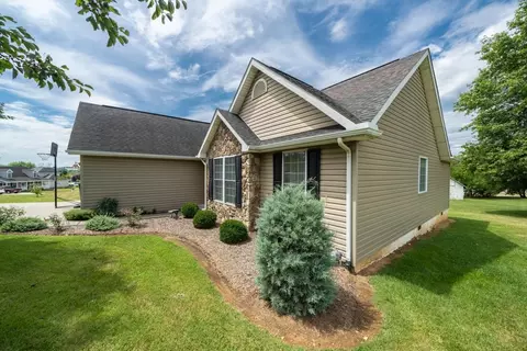 596 Elm St, Broadway, VA 22815 photo 31