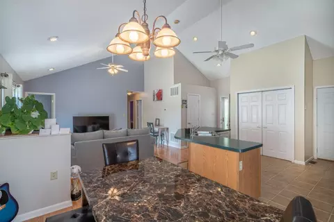 596 Elm St, Broadway, VA 22815 photo 8
