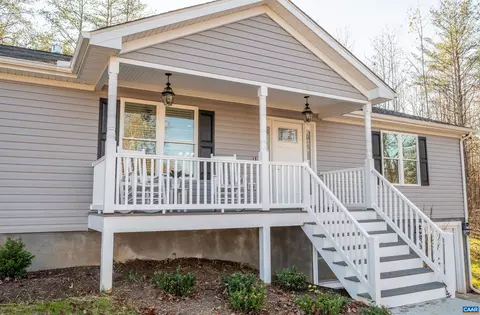 1279 Simmons Gap Rd, Dyke, VA 22935