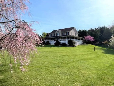 34 Hermitage Estates Rd, Waynesboro, VA 22980