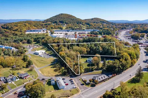 603 Calvert St, Staunton, VA 24401