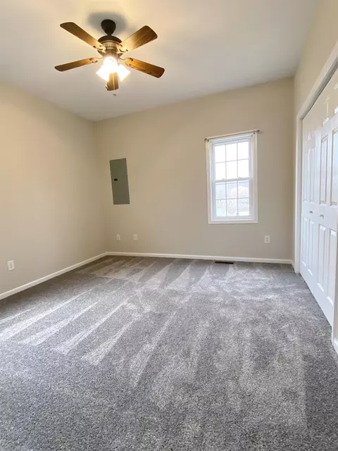 33 Stone Dr, Stuarts Draft, VA 24477 photo 15