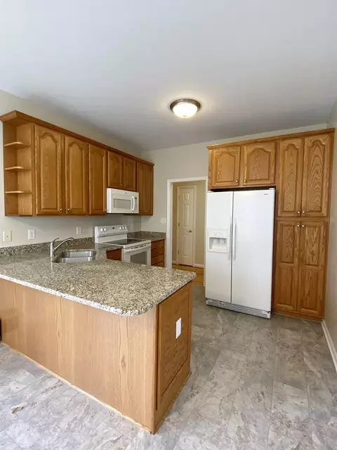 33 Stone Dr, Stuarts Draft, VA 24477 photo 11