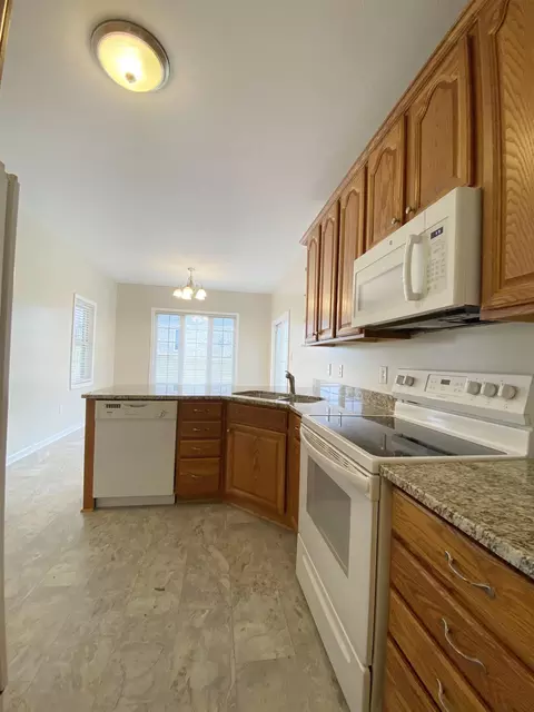 33 Stone Dr, Stuarts Draft, VA 24477 photo 13