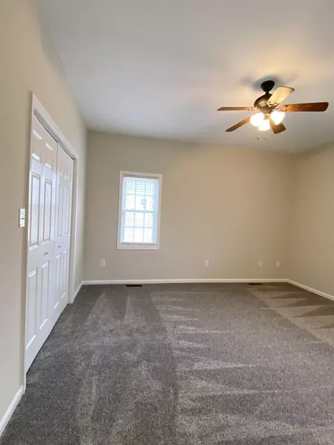 33 Stone Dr, Stuarts Draft, VA 24477 photo 18