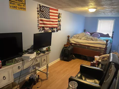 361 E Main St E, Stanley, VA 22851 photo 9