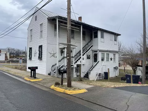 361 E Main St E, Stanley, VA 22851 photo 13