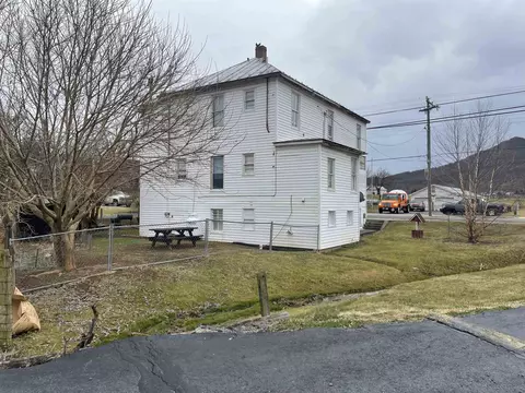 361 E Main St E, Stanley, VA 22851 photo 12
