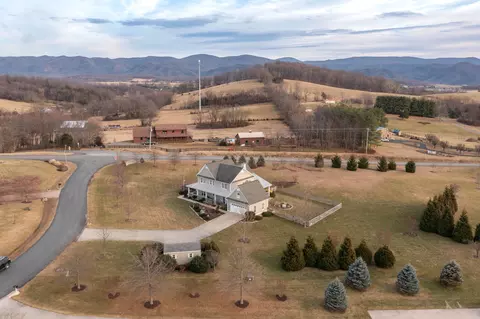 25 Ridgemore Dr, Raphine, VA 24472 photo 6