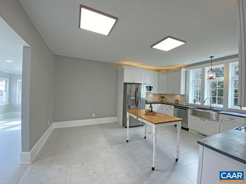 260 N Main St, Amherst, VA 24521 photo 10