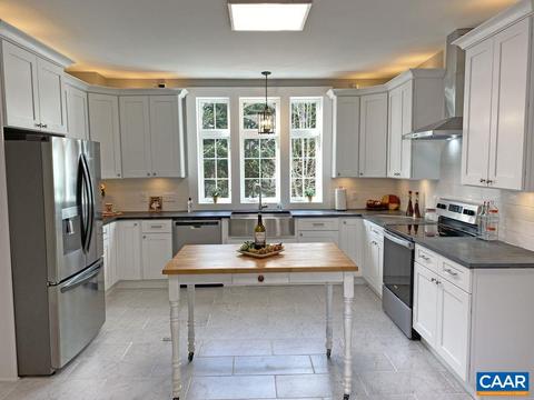 260 N Main St, Amherst, VA 24521 photo 8