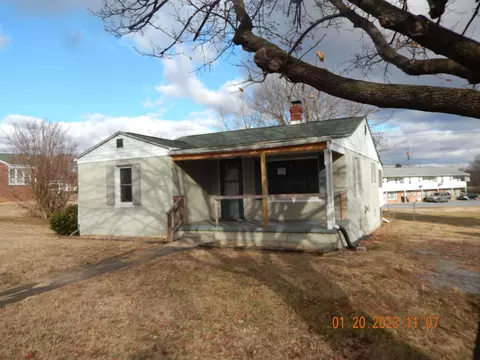 282 W Main St W, Stanley, VA 22851