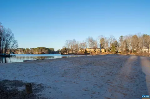39 Forest Dr, Palmyra, VA 22963 photo 6