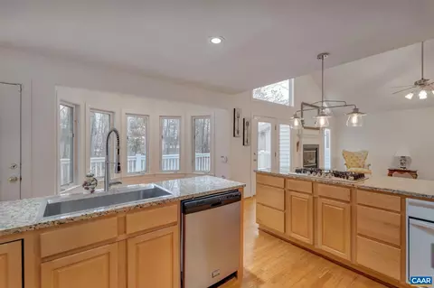 402 Jefferson Dr, Palmyra, VA 22963 photo 8