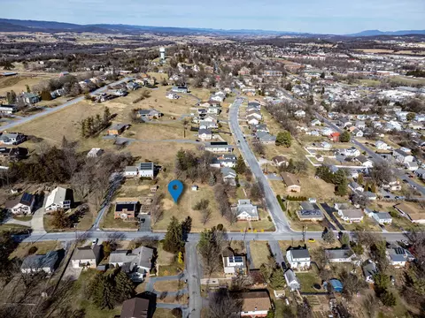 1312 Greystone St, Harrisonburg, VA 22801