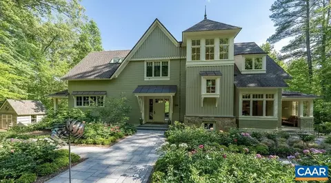 636 Arrowhead Dr, Earlysville, VA 22936