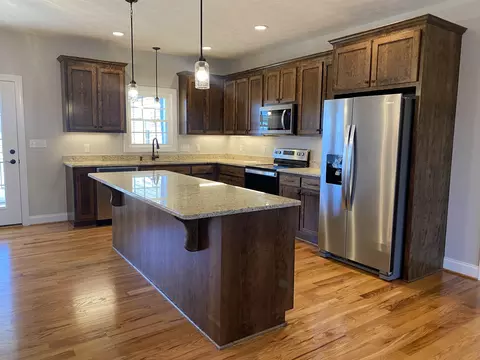177 Stone Dr, Stuarts Draft, VA 24477 photo 10