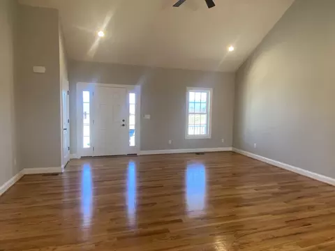 177 Stone Dr, Stuarts Draft, VA 24477 photo 5