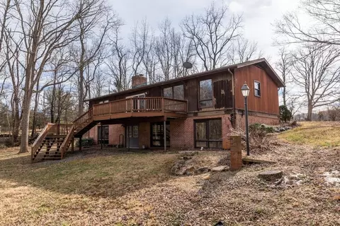 355 Gray Fox Rd, Mount Sidney, VA 24467 photo 3