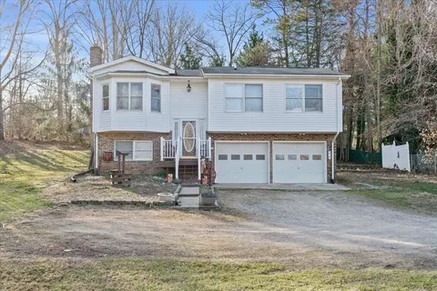 99 S Persimmon St S, Elkton, VA 22827