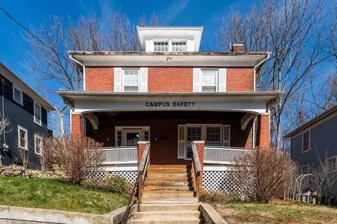 237 Sycamore St, Staunton, VA 24401