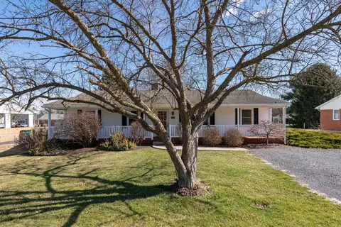 250 Sunset Dr, Dayton, VA 22821