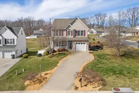 901 Geoffery St, Staunton, VA 24401