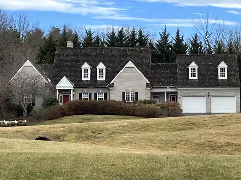 107 Smithleigh Cr, Staunton, VA 24401