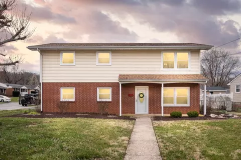 300 14th St, Waynesboro, VA 22980