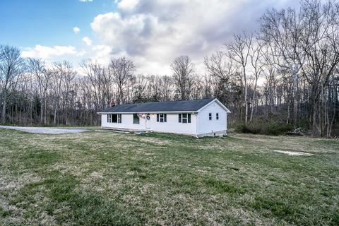 5002 E Point Rd, Elkton, VA 22827