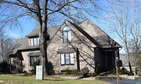 1292 Millpond Rd, Charlottesville, VA 22902