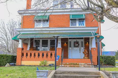 94 Main St, Greenville, VA 24440