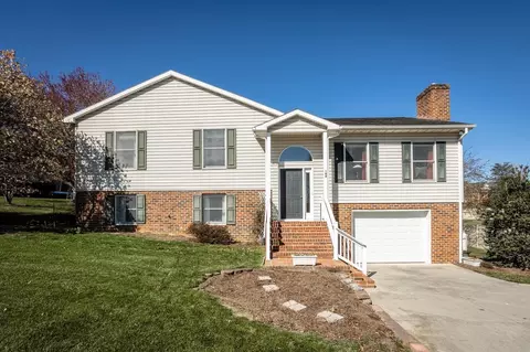 106 Hickory Ln, Bridgewater, VA 22812