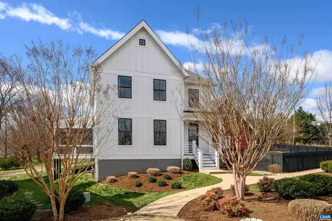 904 Lochlyn Hill Ln, Charlottesville, VA 22901