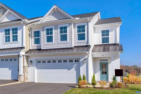 224 Ridgeline Dr, Waynesboro, VA 22980