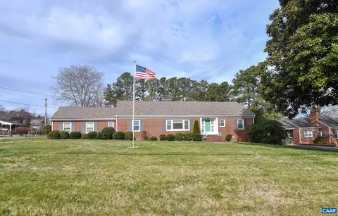 200 Ellisville Dr, Louisa, VA 23093