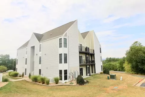 1366 Hunters Rd #C, Harrisonburg, VA 22801