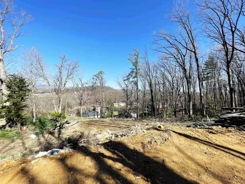 1201 Windsor Rd, Harrisonburg, VA 22801