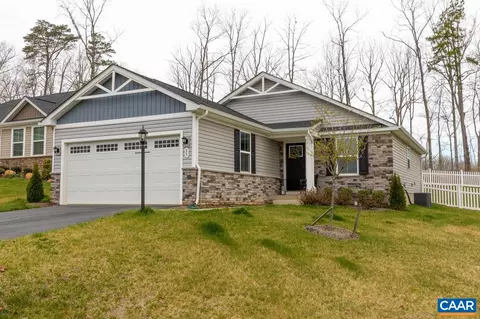 35 Pine Knot Dr, Palmyra, VA 22963