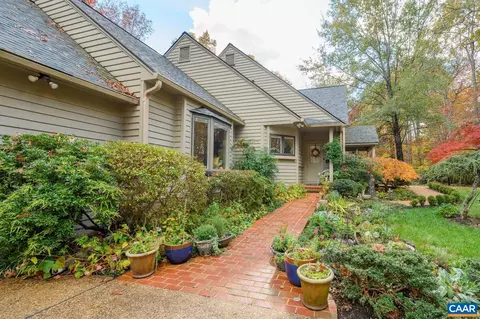1334 Pendleton Ct, Charlottesville, VA 22901 photo 3