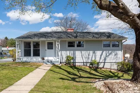 2515 S Sharlaine Dr S, Staunton, VA 24401