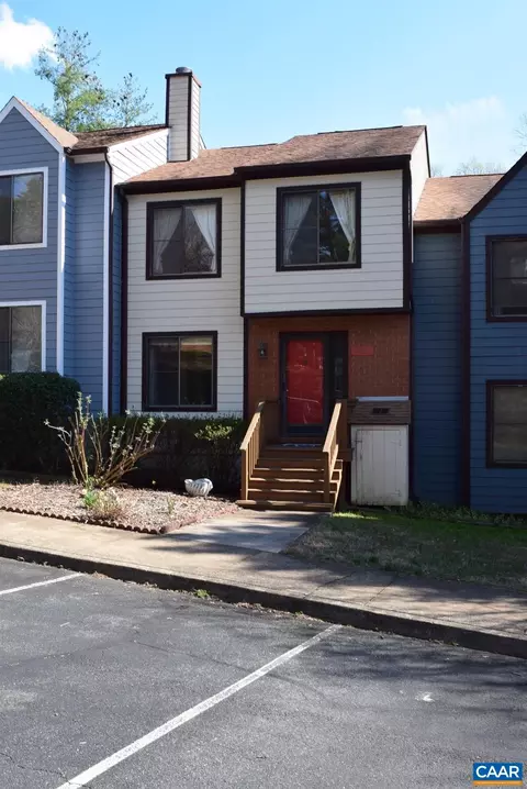 933 Stonehenge Rd, Charlottesville, VA 22901