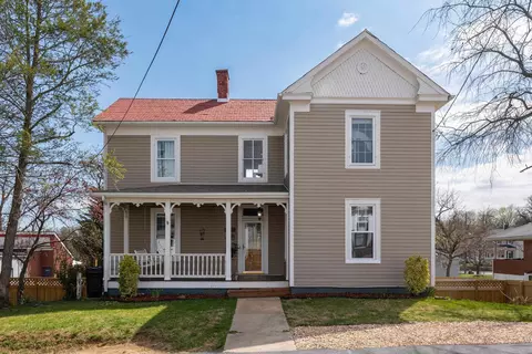 17 Hamrick St, Staunton, VA 24401