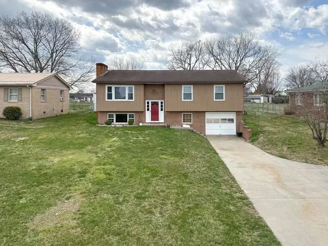 76 Hillside Dr, Verona, VA 24482