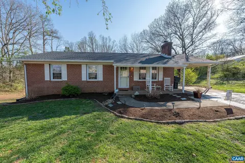 693 Country Green Rd, Charlottesville, VA 22903