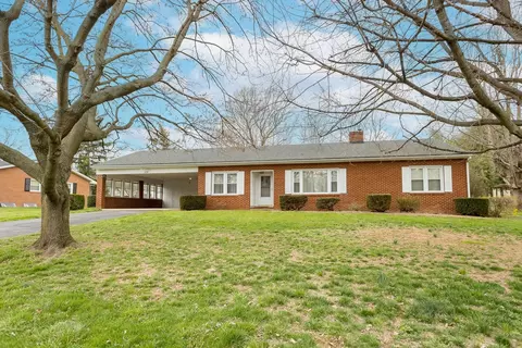 335 Westview St, Dayton, VA 22821