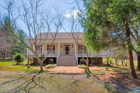 826 Johnson Station Rd, Dillwyn, VA 23936
